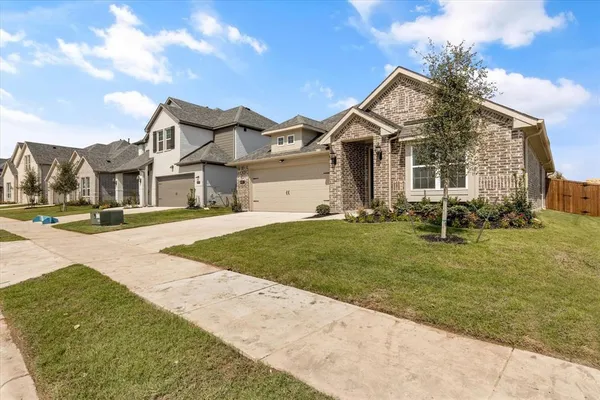 $2,100 | 324 Amenduni Lane, Anna, TX 75409