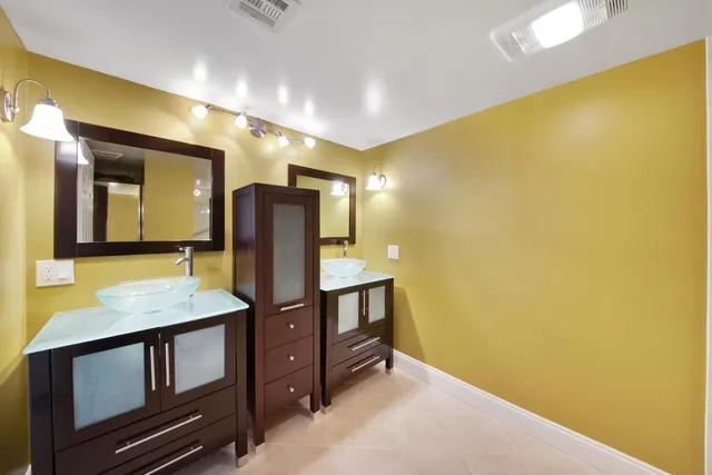 $625,000 | 3100 Northeast 48th Street, Unit PH10, Fort Lauderdale, FL 33308