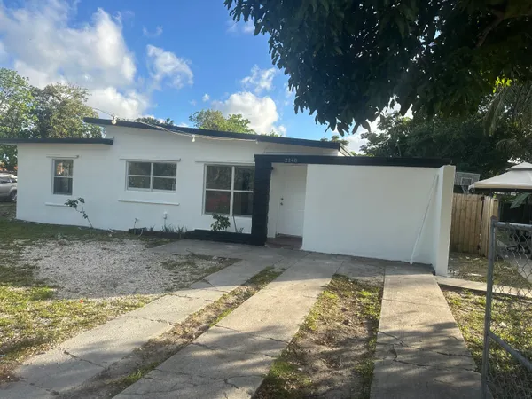 $2,700 | 2140 Northwest 120th Street, Miami, FL 33167