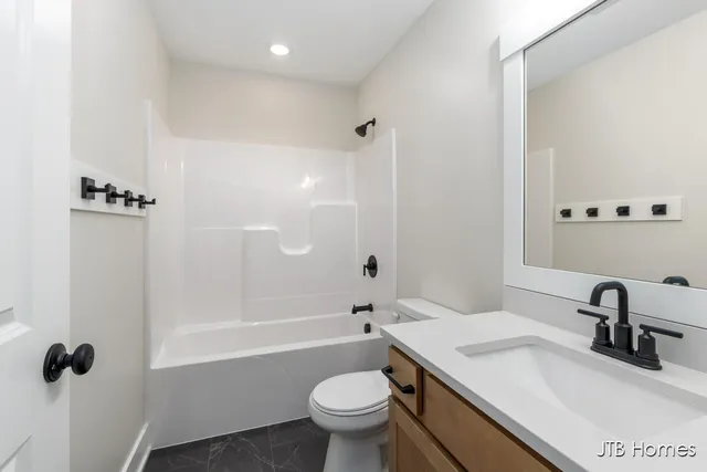 $639,900 | 5964 Claymont Court Southeast, Caledonia, MI 49316