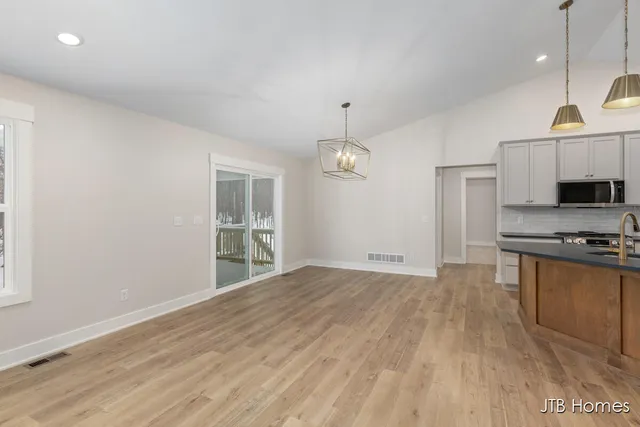 $639,900 | 5964 Claymont Court Southeast, Caledonia, MI 49316