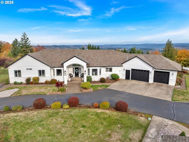 $999,900 | 41375 Southeast Vista Loop Drive, Sandy, OR 97055