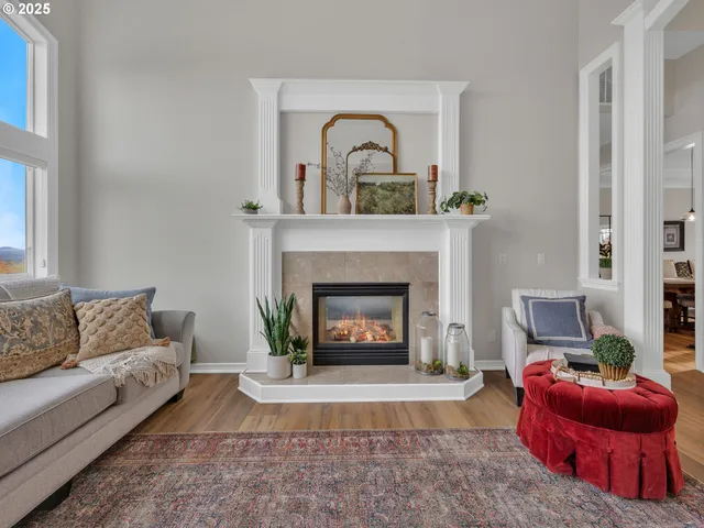 $999,900 | 41375 Southeast Vista Loop Drive, Sandy, OR 97055