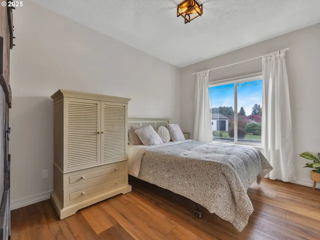 $999,900 | 41375 Southeast Vista Loop Drive, Sandy, OR 97055