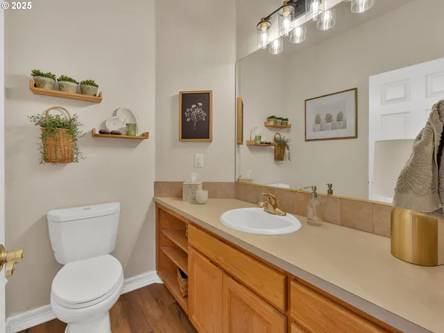 $999,900 | 41375 Southeast Vista Loop Drive, Sandy, OR 97055