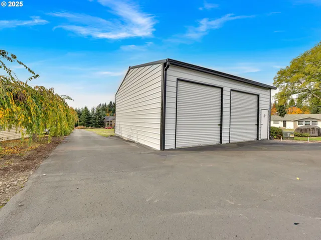 $999,900 | 41375 Southeast Vista Loop Drive, Sandy, OR 97055