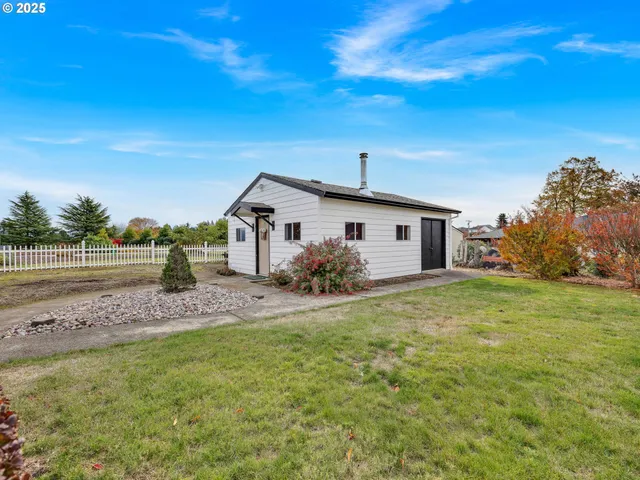 $999,900 | 41375 Southeast Vista Loop Drive, Sandy, OR 97055