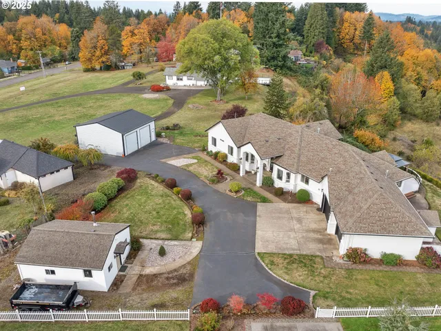 $999,900 | 41375 Southeast Vista Loop Drive, Sandy, OR 97055