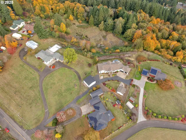 $999,900 | 41375 Southeast Vista Loop Drive, Sandy, OR 97055