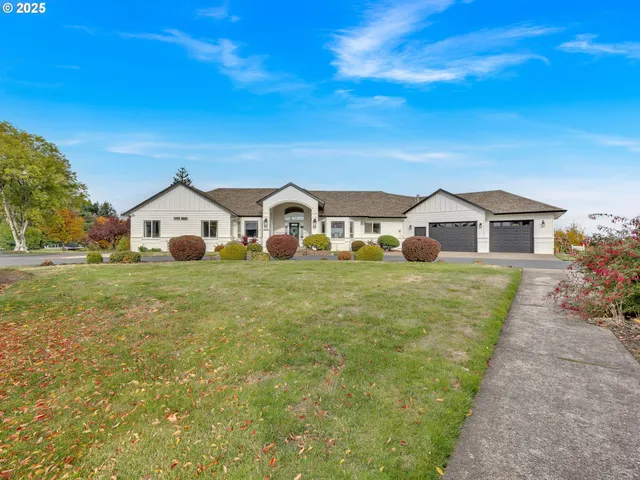 $999,900 | 41375 Southeast Vista Loop Drive, Sandy, OR 97055