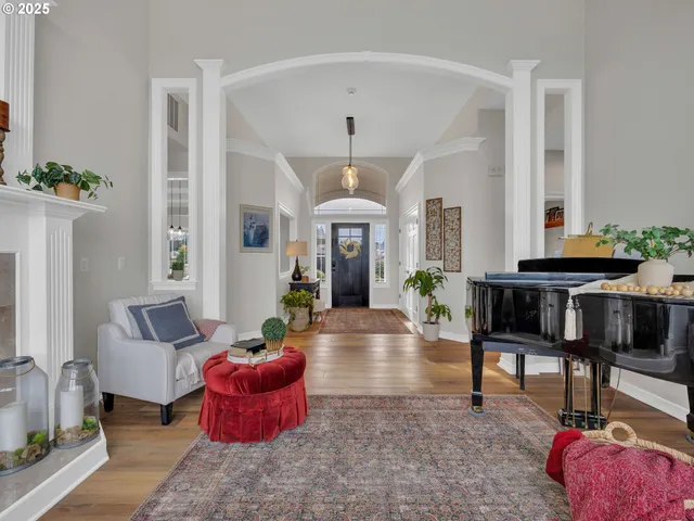 $999,900 | 41375 Southeast Vista Loop Drive, Sandy, OR 97055