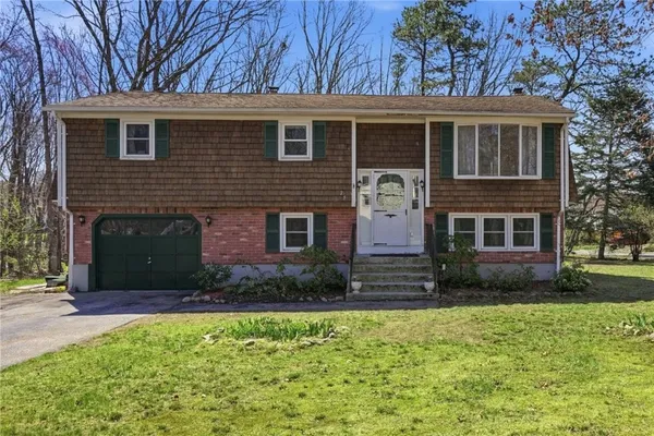 $449,900 | 25 Daniel Drive, Coventry, RI 02816