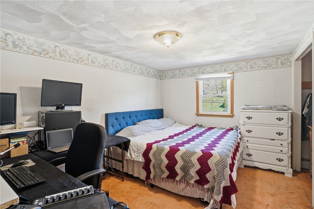 25 Daniel Drive Coventry, RI 02816 - Photo 13 of 37