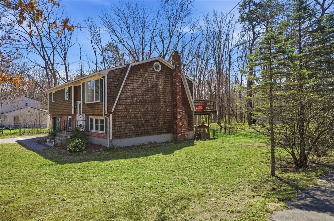 25 Daniel Drive Coventry, RI 02816 - Photo 2 of 37