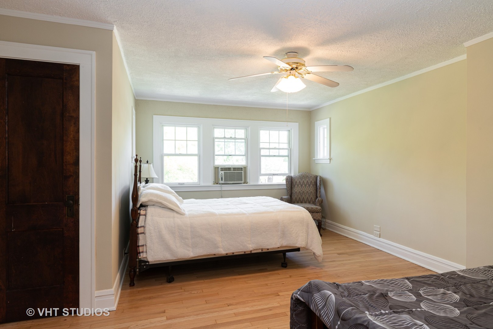 136 Barrypoint Road Riverside, IL 60546 - Photo 12 of 19 a bedroom with a bed and a window