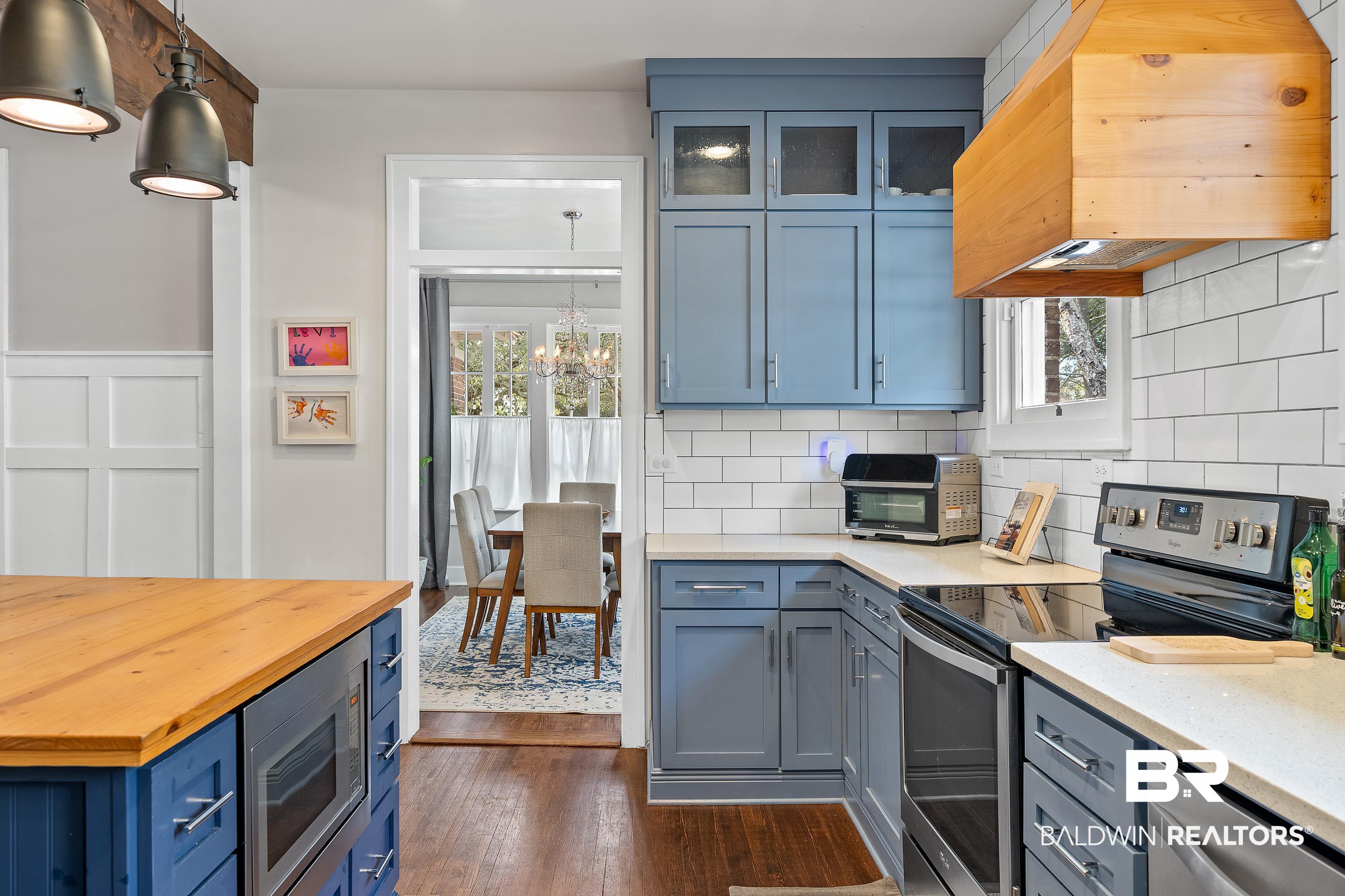 111 Macy Place Mobile, AL 36604 - Photo 16 of 35 Wainscoting & classic subway tile