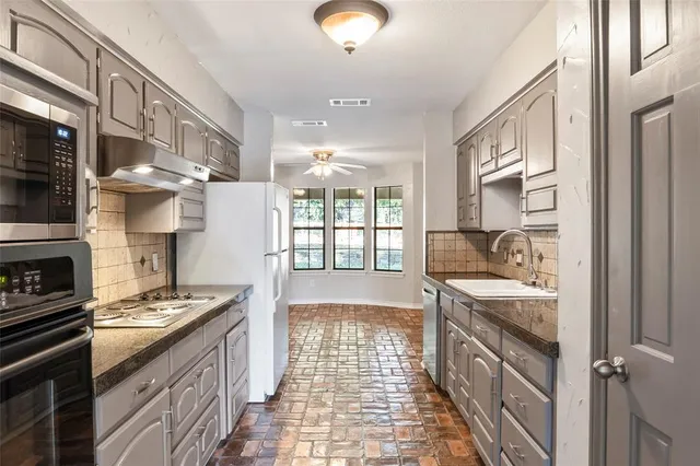 $675,000 | 3509 Hightimber Drive, Grapevine, TX 76051