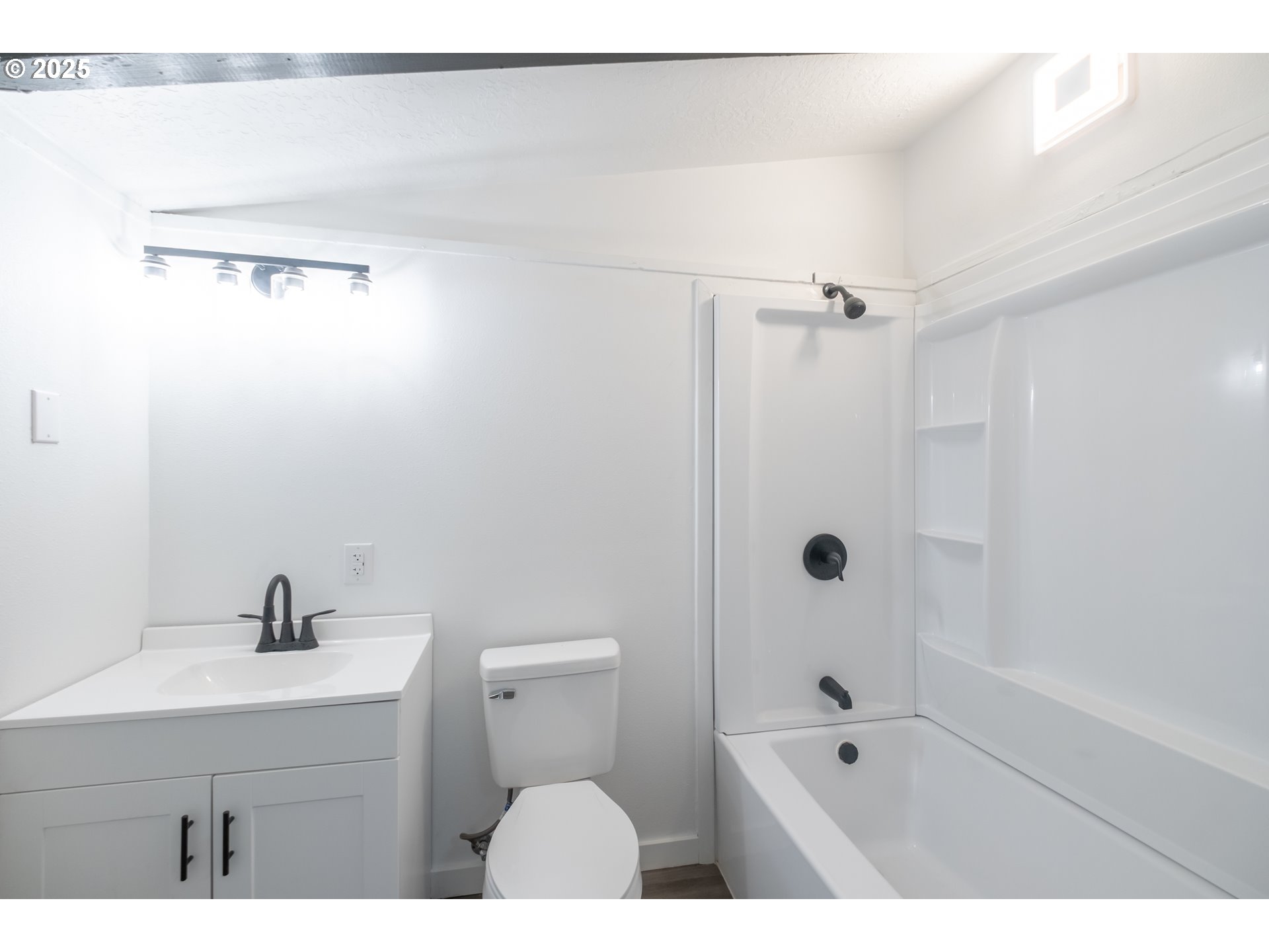 3698 Short Street Southeast Salem, OR 97302 - Photo 12 of 41