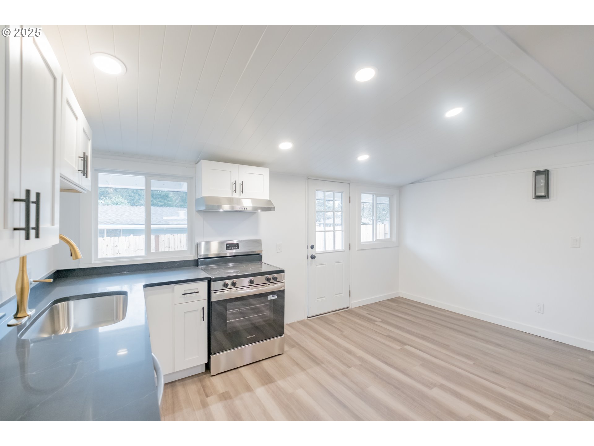 3698 Short Street Southeast Salem, OR 97302 - Photo 24 of 41