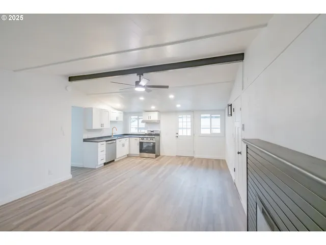 $379,900 | 3698 Short Street Southeast, Salem, OR 97302