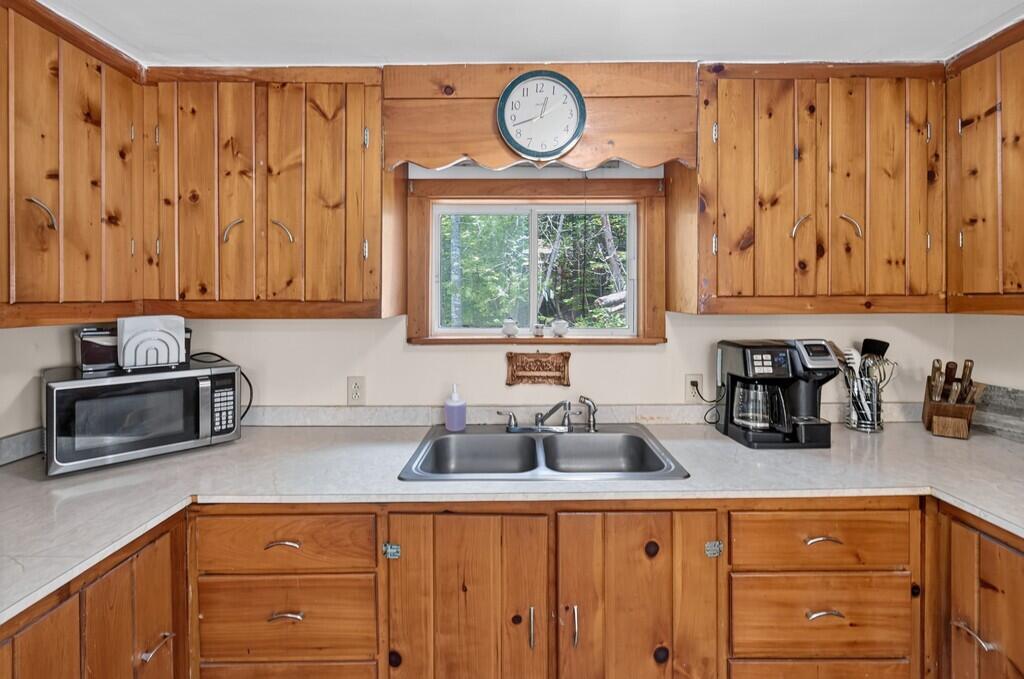 7 Partridge Cv Lane Millinocket, ME 04462 - Photo 7 of 53