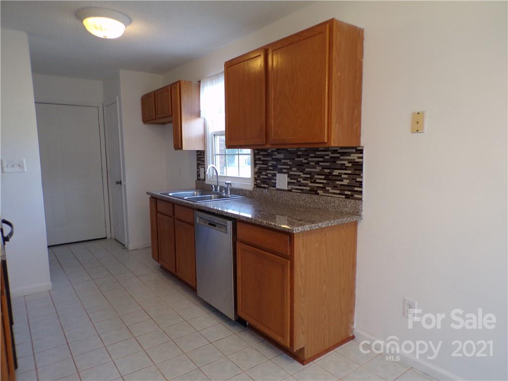 4094 C C & B Farm Road Conover, NC 28613 - Photo 16 of 29 Gallery Image 16
