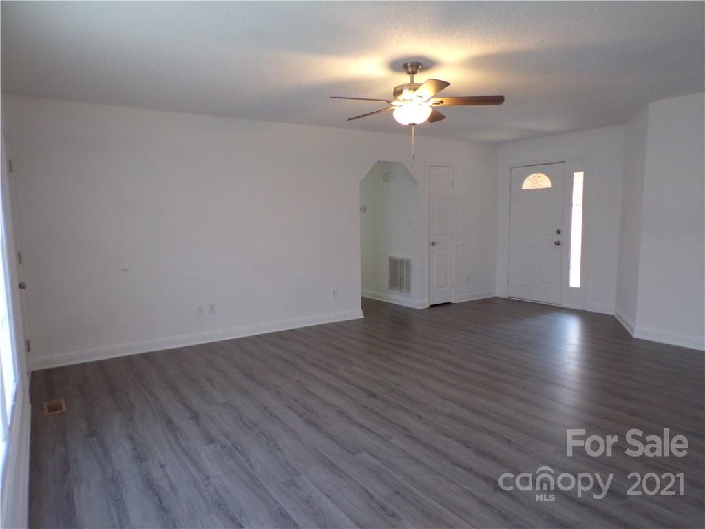4094 C C & B Farm Road Conover, NC 28613 - Photo 17 of 29 Gallery Image 17