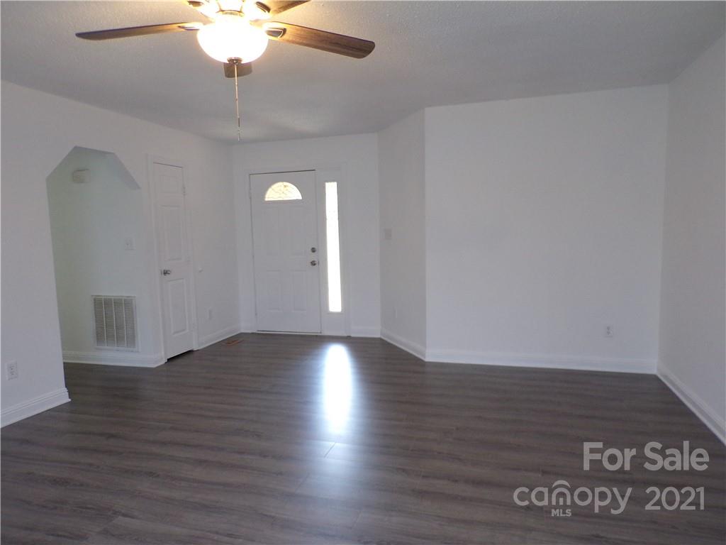 4094 C C & B Farm Road Conover, NC 28613 - Photo 18 of 29 Gallery Image 18