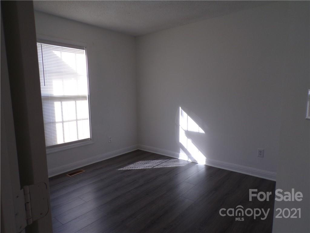 4094 C C & B Farm Road Conover, NC 28613 - Photo 20 of 29 Gallery Image 20