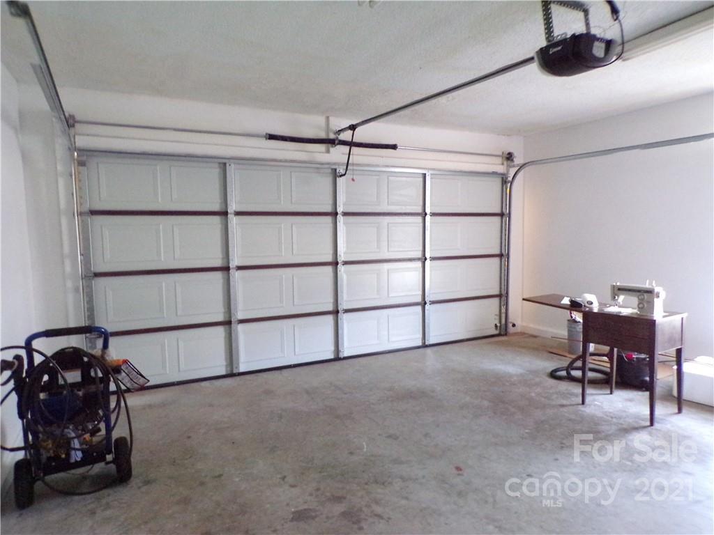 4094 C C & B Farm Road Conover, NC 28613 - Photo 8 of 29 Gallery Image 8