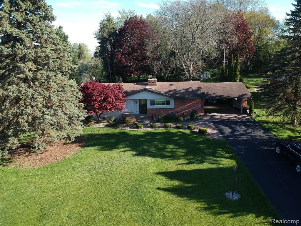 95 Boyken Road Rochester, MI 48307 - Photo 2 of 35