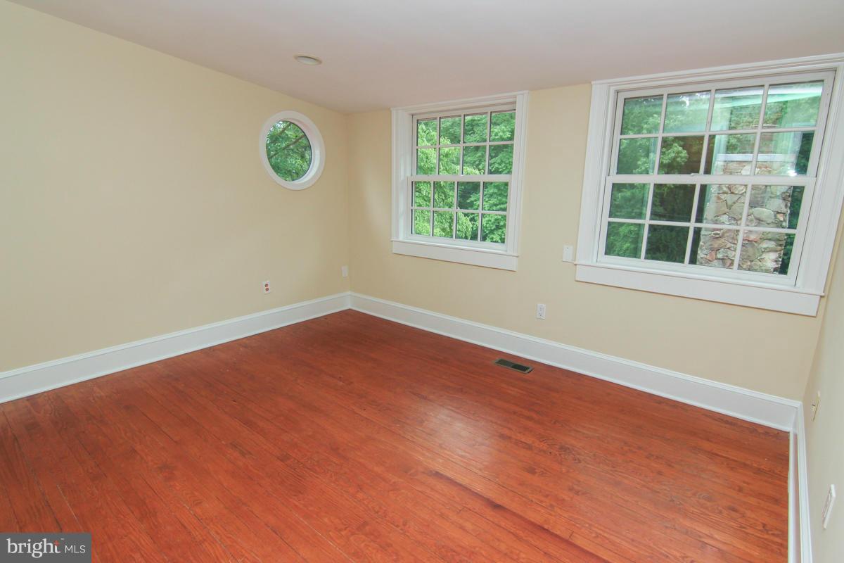 2516 Davidsonville Road Gambrills, MD 21054 - Photo 16 of 30 Bedroom