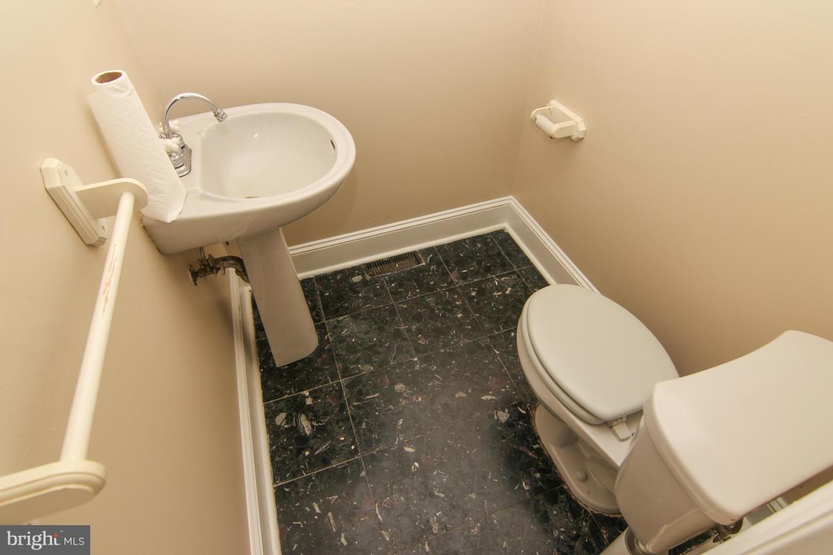 2516 Davidsonville Road Gambrills, MD 21054 - Photo 23 of 30 Bath