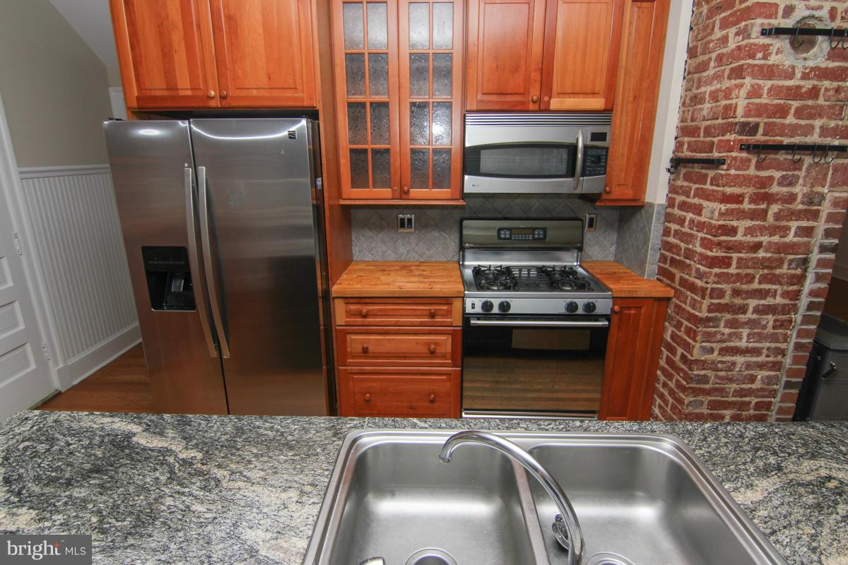 2516 Davidsonville Road Gambrills, MD 21054 - Photo 6 of 30 Kitchen