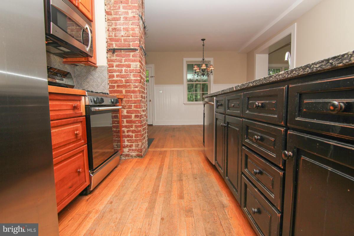 2516 Davidsonville Road Gambrills, MD 21054 - Photo 8 of 30 Kitchen