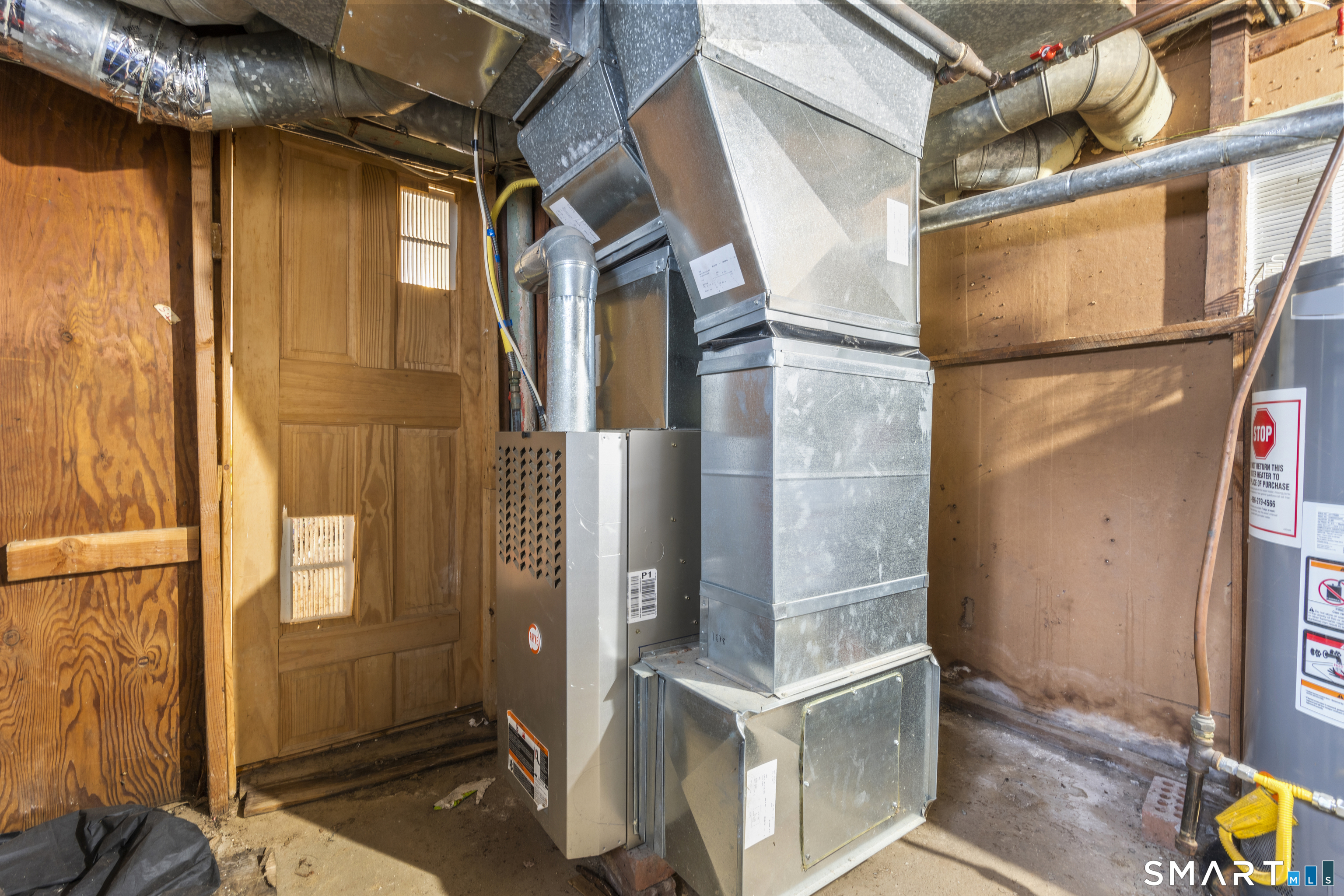 170 Judson Place Bridgeport, CT 06610 - Photo 12 of 17