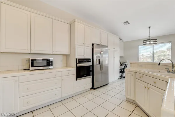 $3,510 | 1371 Aultman Court, Las Vegas, NV 89110