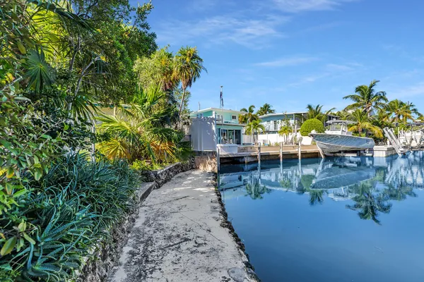 $1,350,000 | 228-230 Apache Street, Tavernier, FL 33070