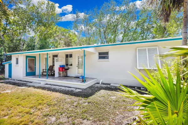 $1,350,000 | 228-230 Apache Street, Tavernier, FL 33070