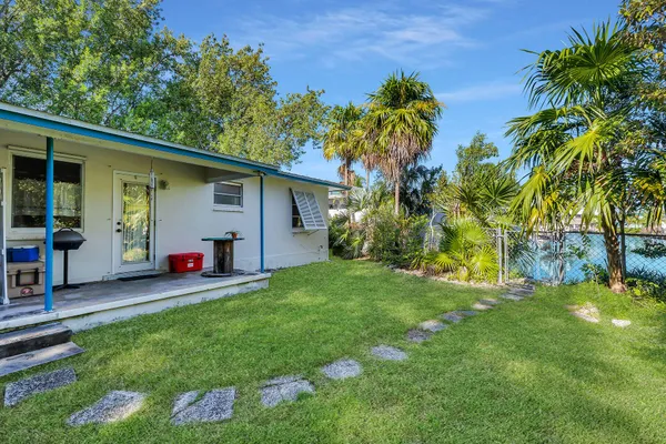 $1,350,000 | 228-230 Apache Street, Tavernier, FL 33070