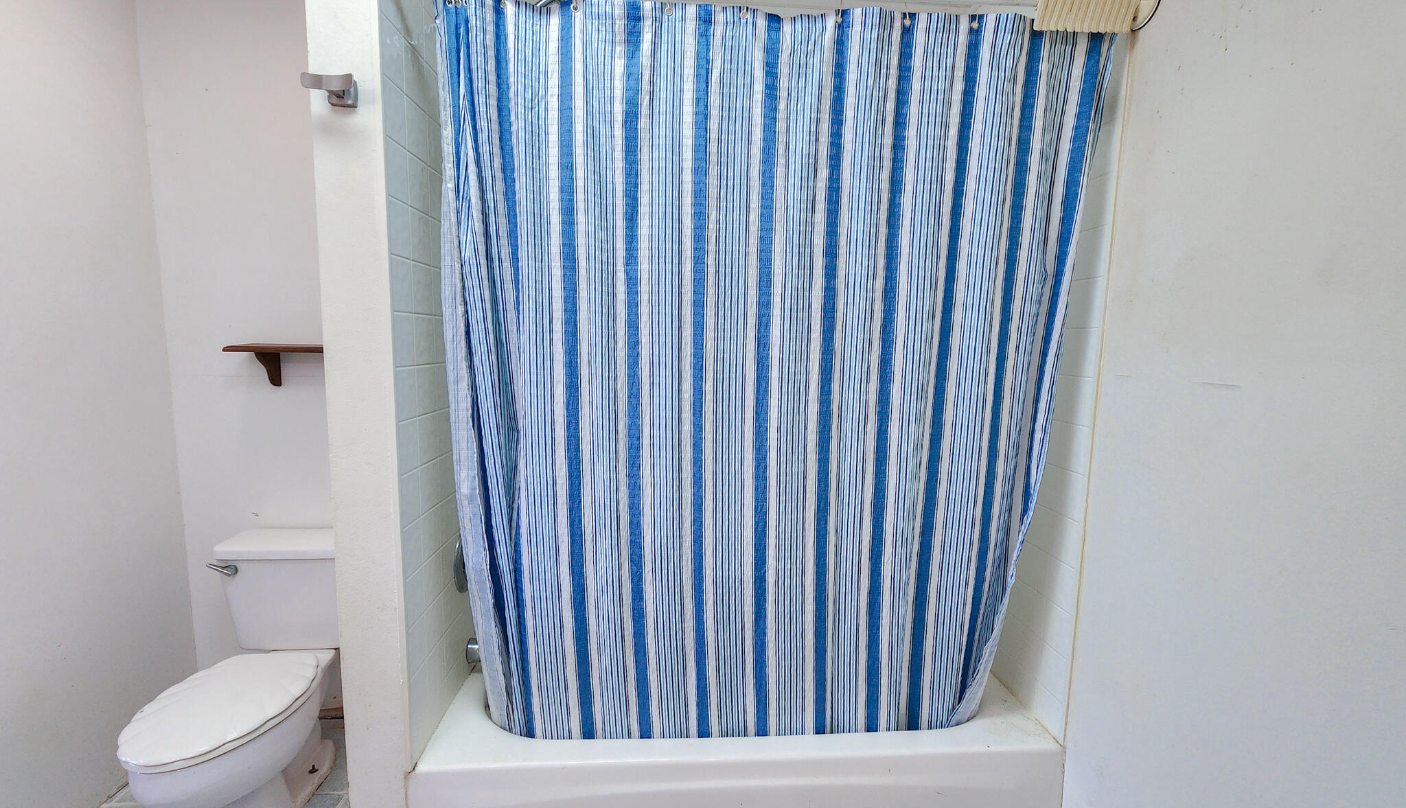 1200 Forest Heights Road Fort Walton Beach, FL 32547 - Photo 19 of 24 a view of a bathroom with a toilet