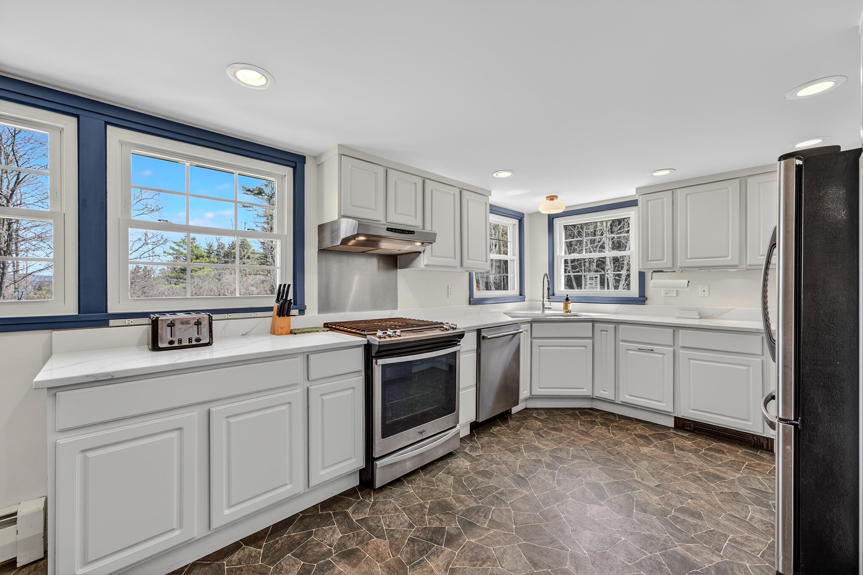 138 Guider Lane Bethlehem, NH 03574 - Photo 11 of 60