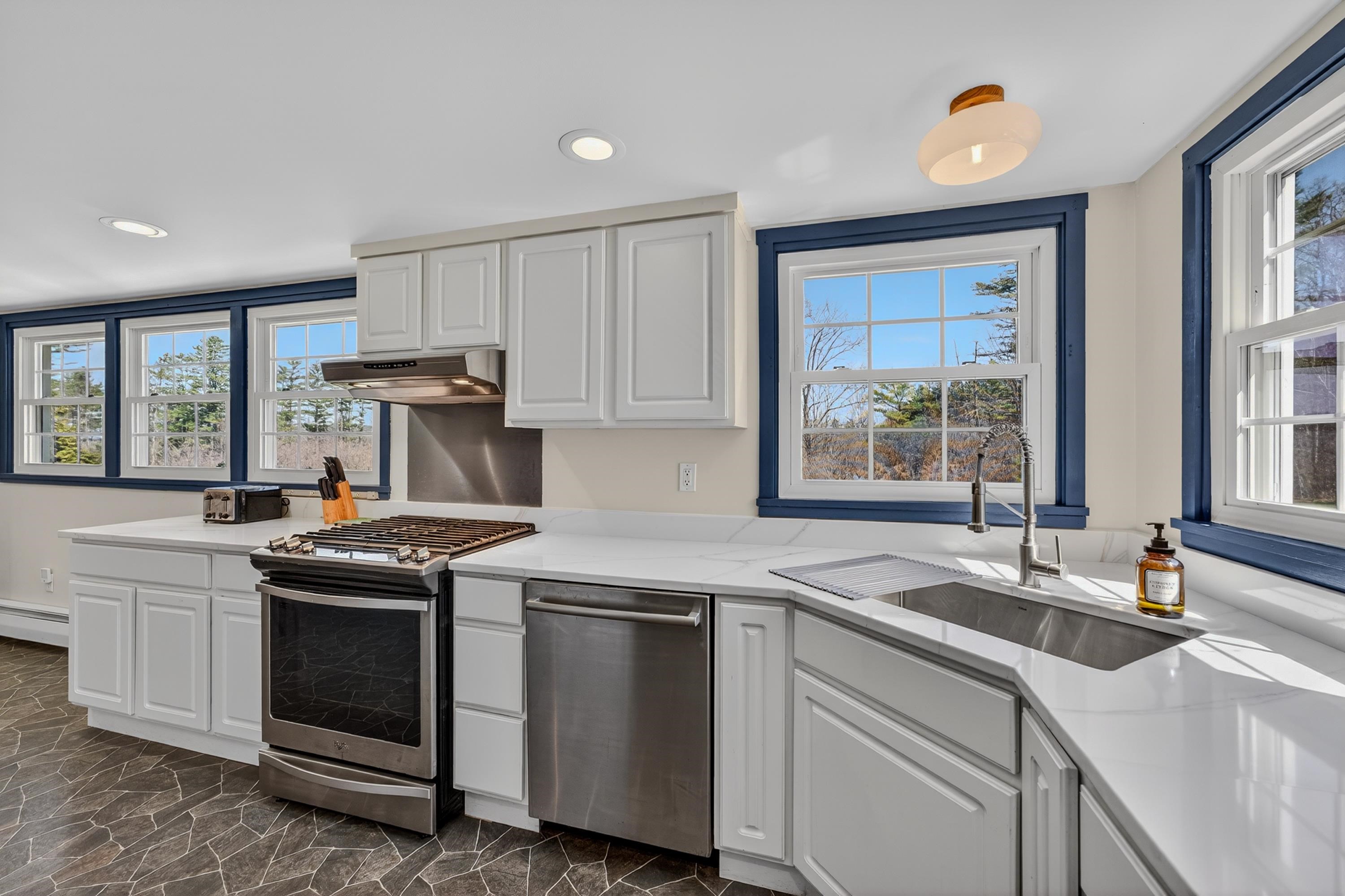 138 Guider Lane Bethlehem, NH 03574 - Photo 13 of 60