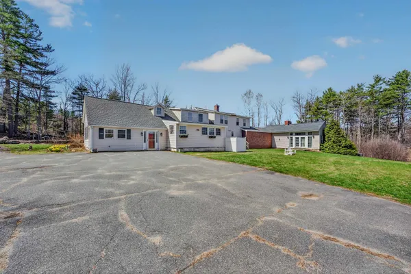 $874,900 | 138 Guider Lane, Bethlehem, NH 03574