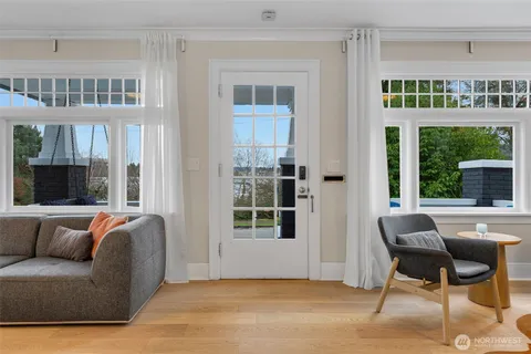 $1,395,000 | 2629 Boyer Avenue East, Seattle, WA 98102