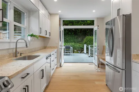 $1,395,000 | 2629 Boyer Avenue East, Seattle, WA 98102