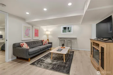 $1,395,000 | 2629 Boyer Avenue East, Seattle, WA 98102