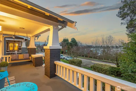 $1,395,000 | 2629 Boyer Avenue East, Seattle, WA 98102