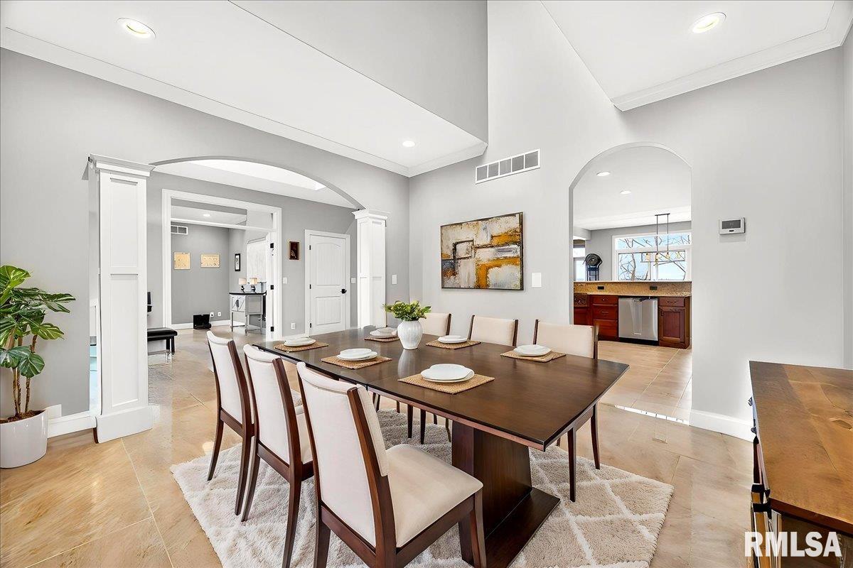 3661 Cole Hollow Road Pekin, IL 61554 - Photo 16 of 57