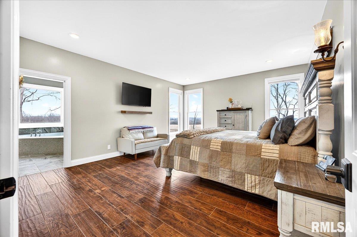 3661 Cole Hollow Road Pekin, IL 61554 - Photo 18 of 57